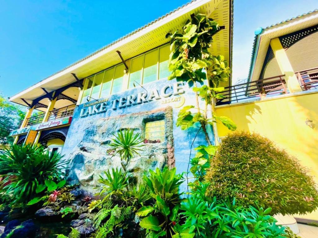 Lake Terrace Resort Langu Exterior photo