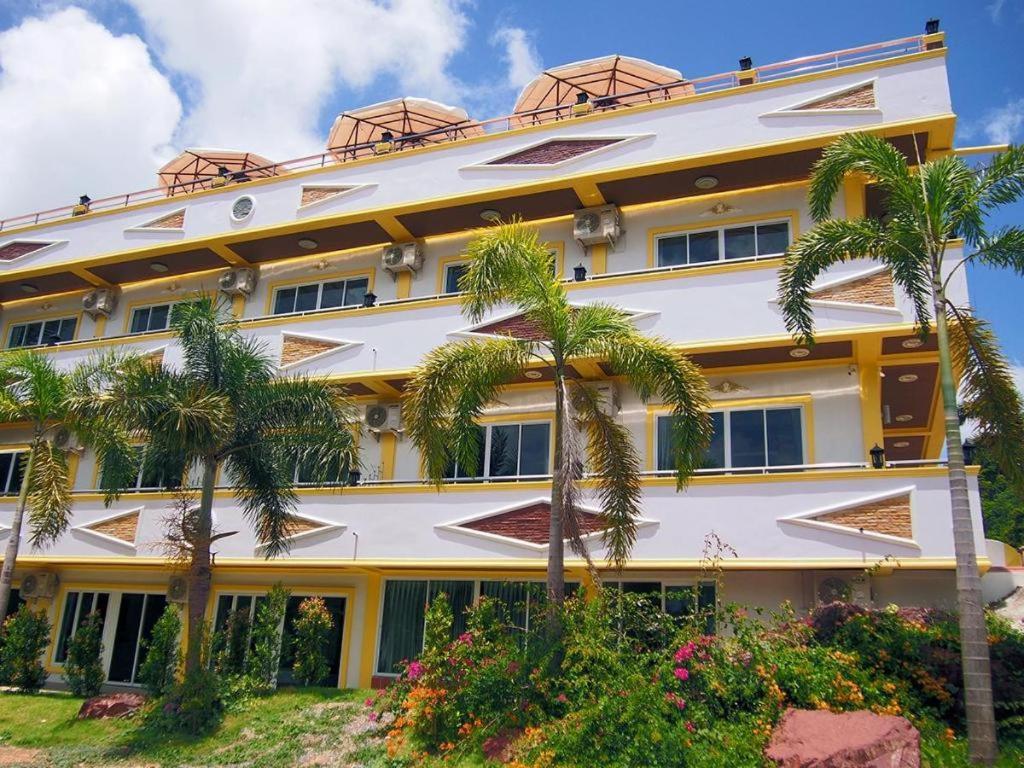 Lake Terrace Resort Langu Exterior photo
